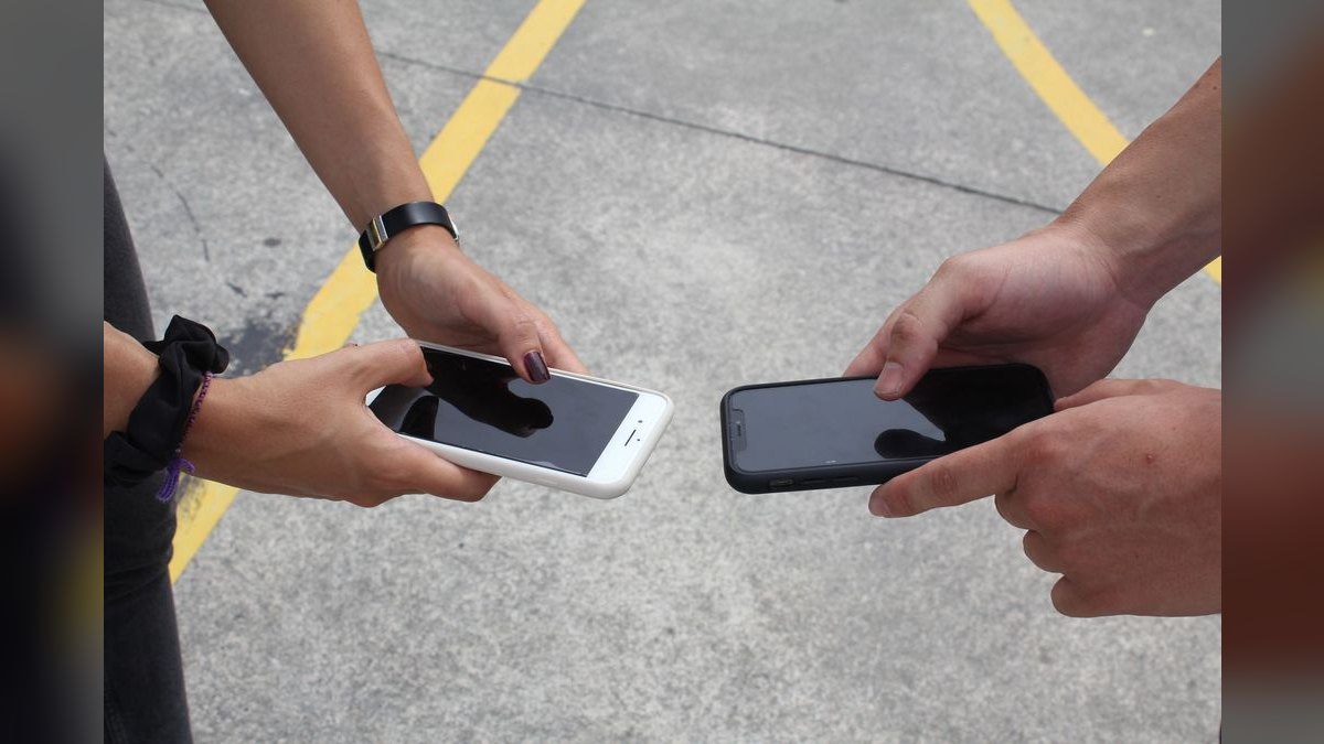 What is the best cell phone plan for a college student in 2027 — figure 5