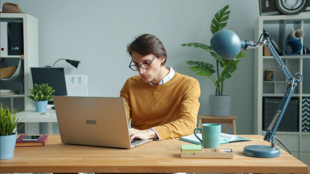 What is the best first phone plan for a child in 2027 — figure 4