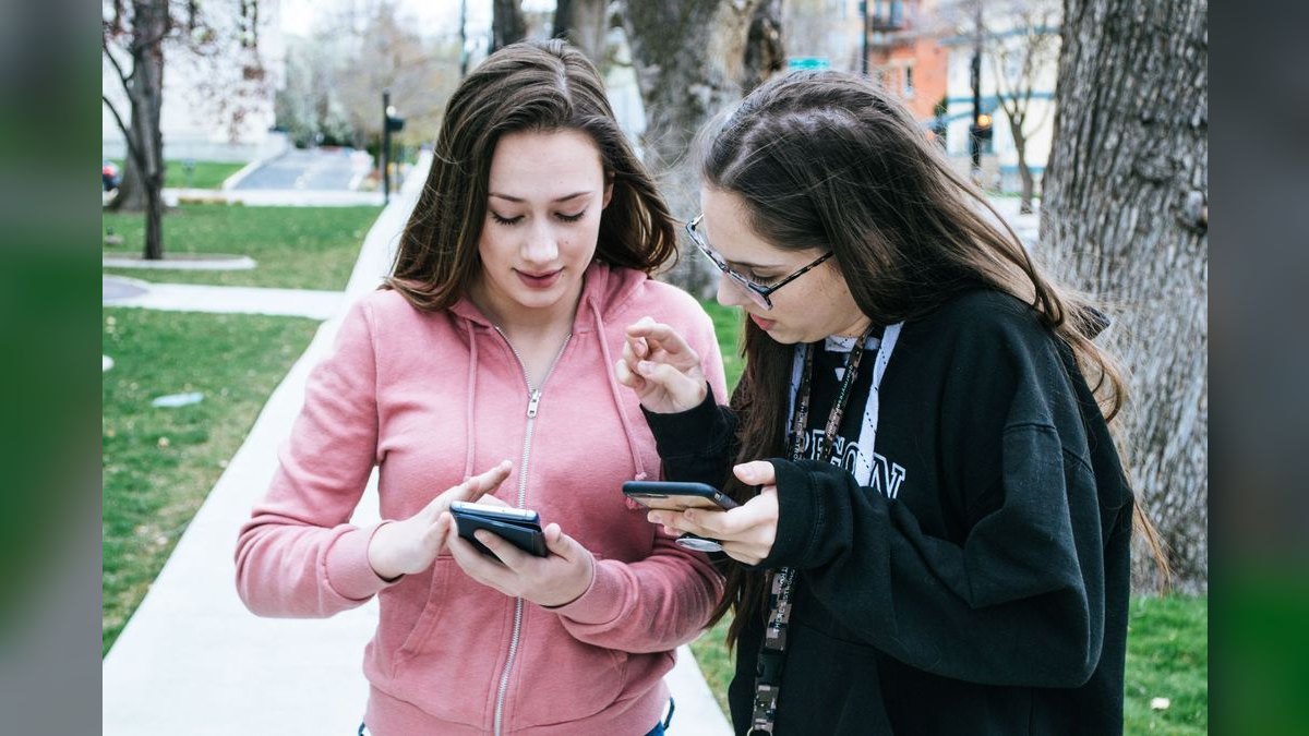 What is the best cell phone plan if I work from home in 2027 — figure 4