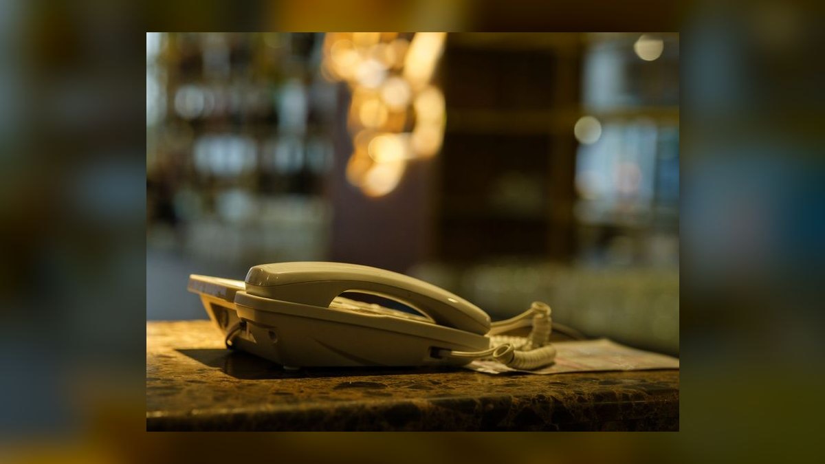 Cell phone vs landline: which is better in 2027 — figure 8