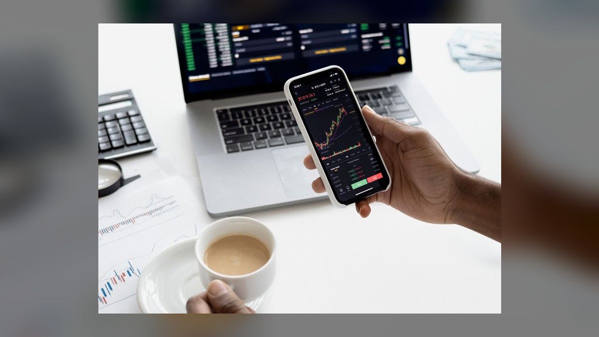 What are the steps to trade in my old phone for credit in 2027 — figure 4