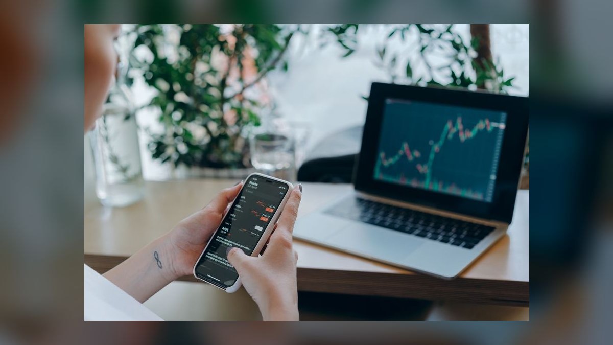 What are the steps to trade in my old phone for credit in 2027 — figure 9