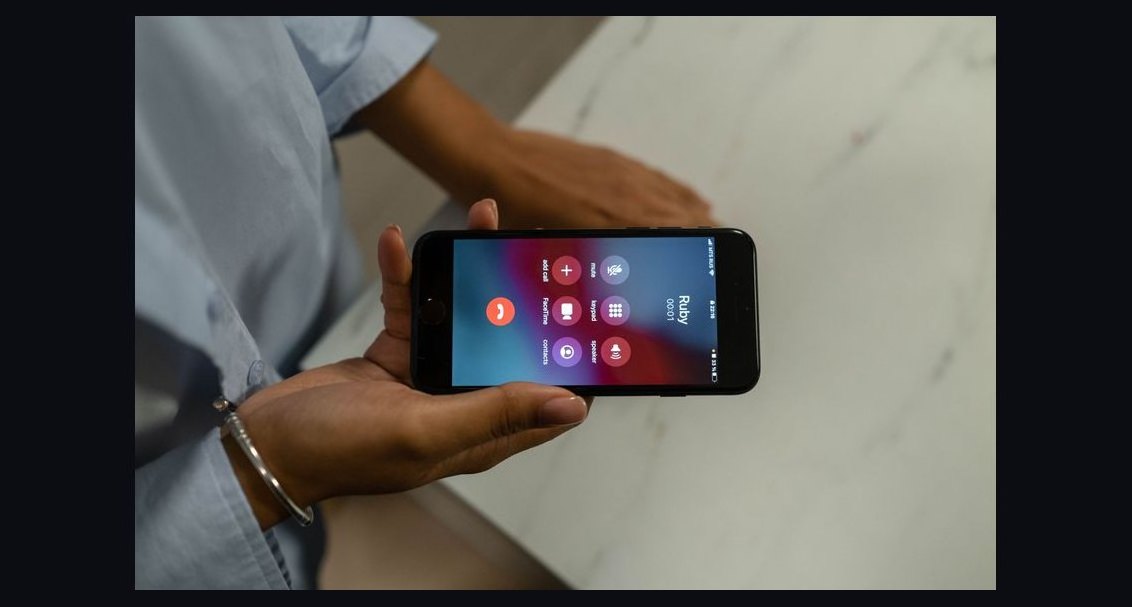 How do I block spam and robocall texts on my phone in 2027?