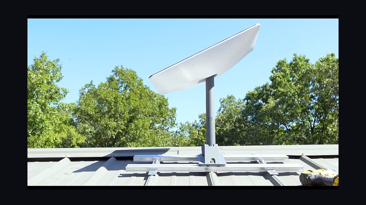 What does SpaceX buying 800 MHz spectrum mean for Verizon, AT&T and T-Mobile in 2027 — figure 3
