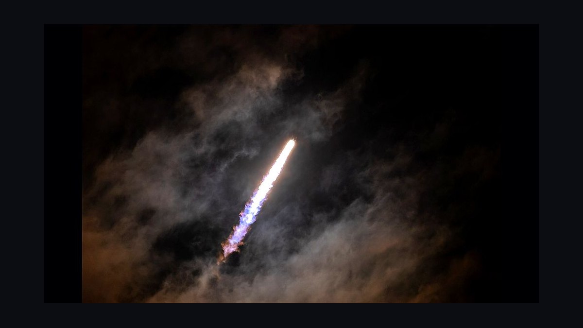 What does SpaceX buying 800 MHz spectrum mean for Verizon, AT&T and T-Mobile in 2027 — figure 4