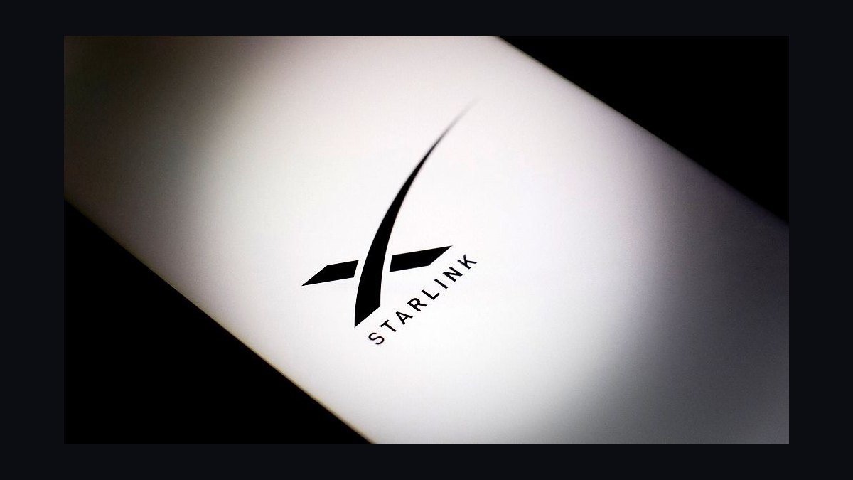 Will Starlink become a real cell phone carrier in 2027?