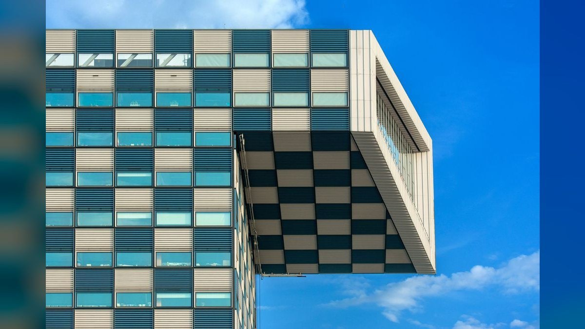 What is the best tech stack for an insurance agency in 2027?