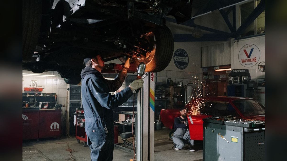 What is the best tech stack for an auto dealership in 2027?