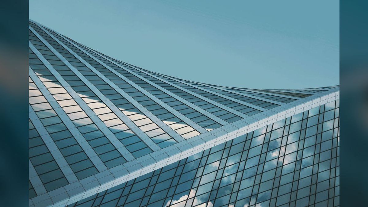 What is the best tech stack for a wholesale distribution business in 2027?
