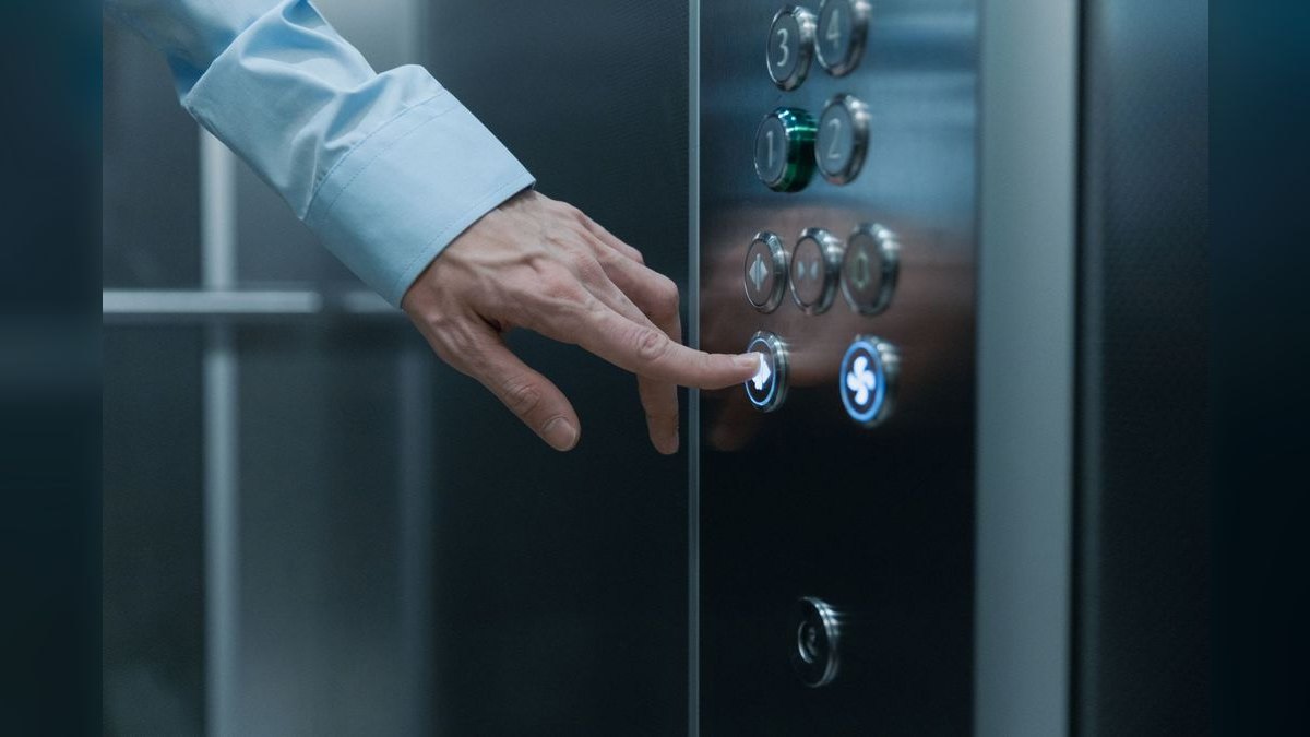 What is the best tech stack for an elevator service and modernization company in 2027?