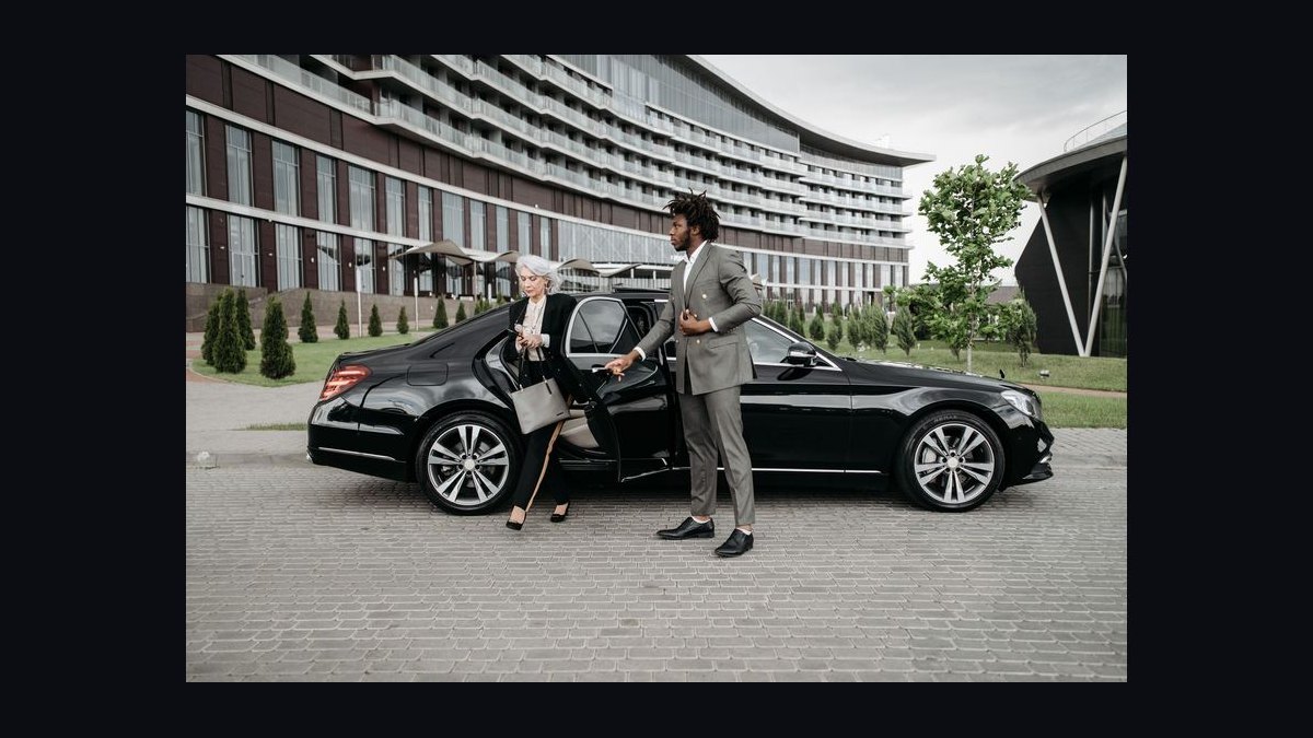 What is the best tech stack for a limousine or black car service in 2027 — figure 6