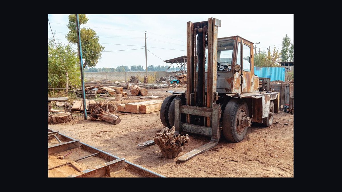 What is the best tech stack for a building materials or lumber yard in 2027 — figure 1