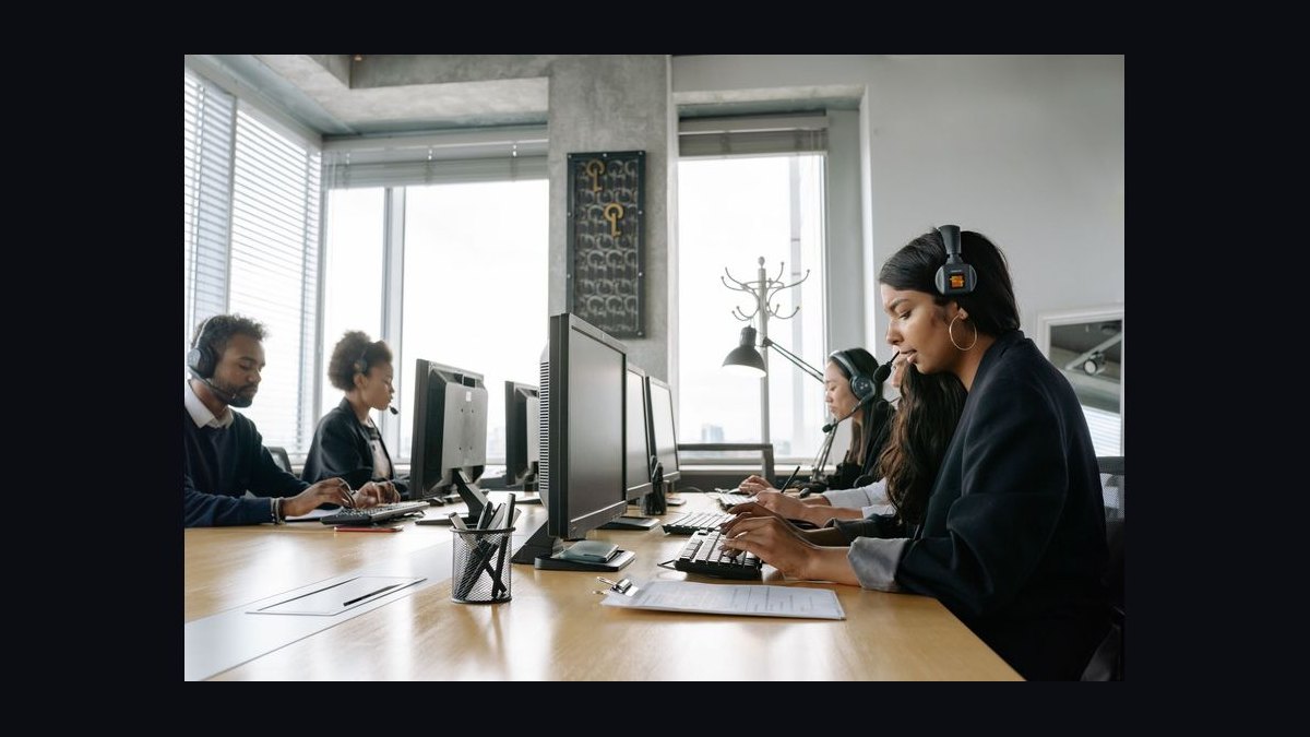 The Customer Support and Helpdesk Stack in 2027 — figure 2