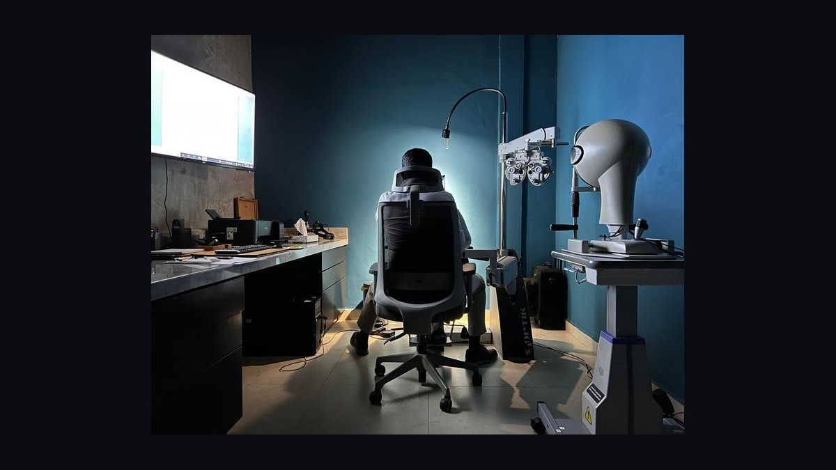 The Zero-Trust Edge Stack for Remote Healthcare Clinics in 2027
