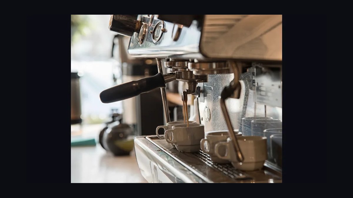 What is the best tech stack for a specialty coffee shop chain versus a single independent coffee shop in 2027?