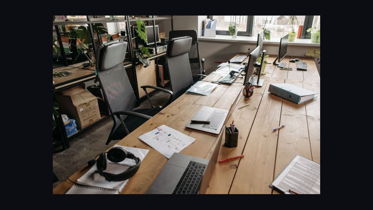 How Many Recruiters Do I Need to Hire for My Staffing Agency to Hit Its Placement Goal?