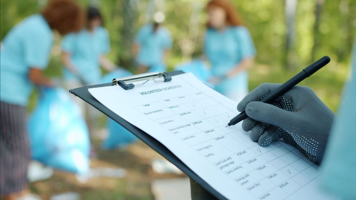 How Many Technicians Should I Schedule Each Day at My Nail Salon — figure 2