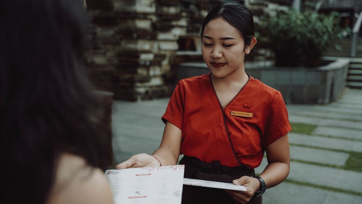 How Many Staff Should I Schedule Each Shift at My Sushi Restaurant — figure 2