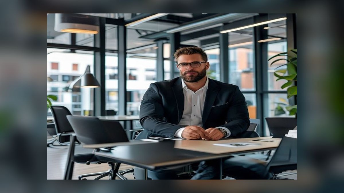 Should I Hire a Fractional CRO If I Am the Founder Still Closing Every Big Deal — figure 7