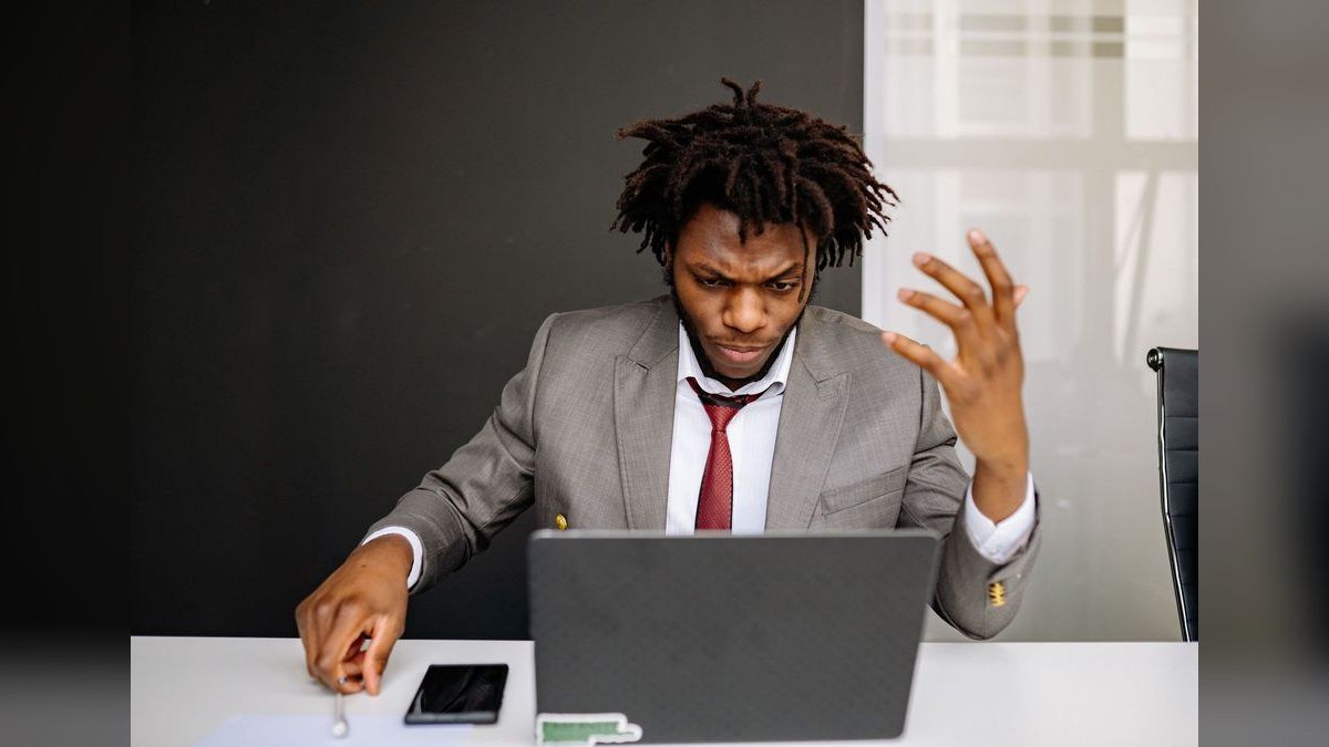 Should I Hire a Fractional CRO If I Cannot Hire a Great Full-Time CRO in My Market in 2027?