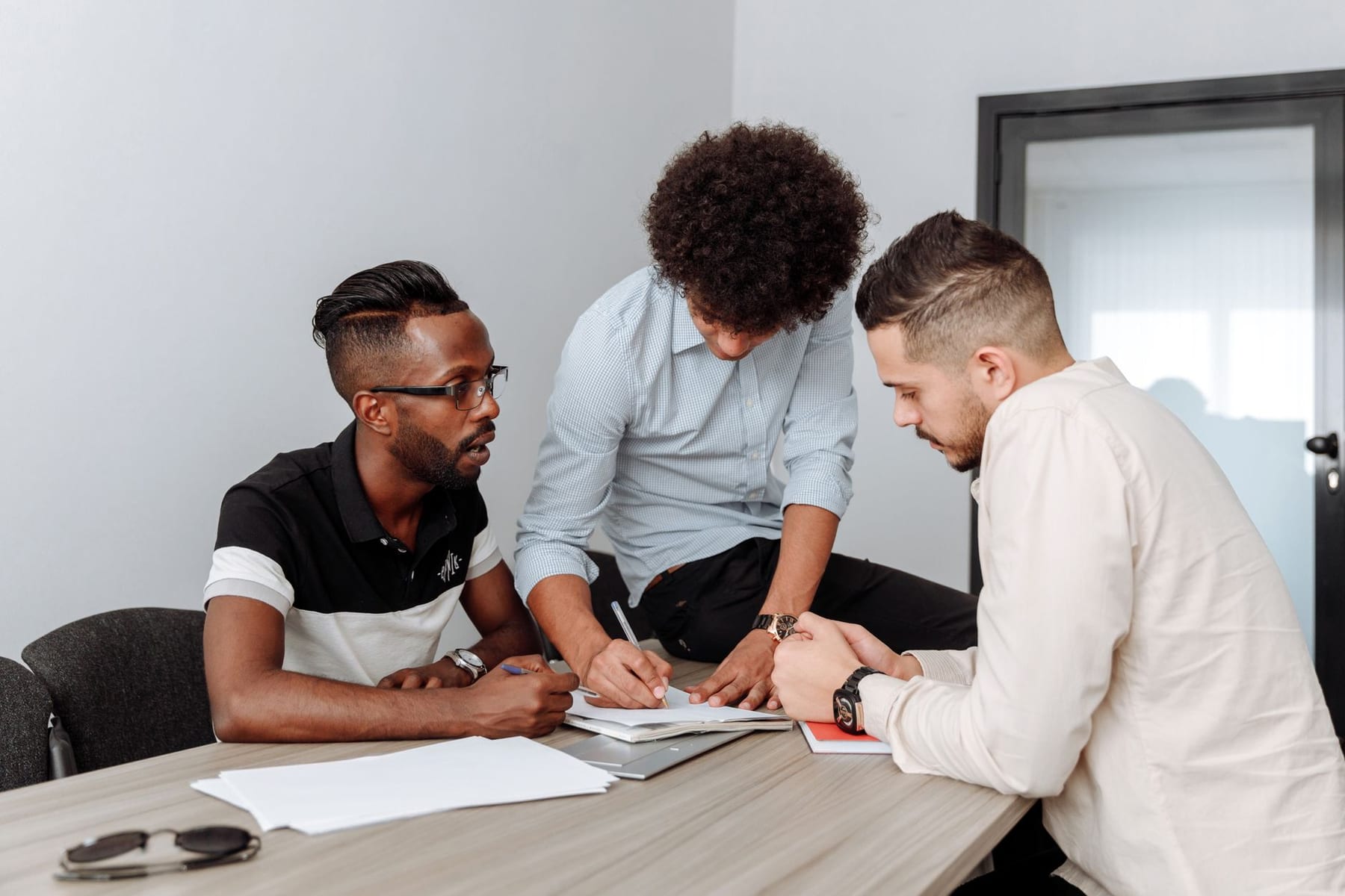 Should I Hire a Fractional CRO If I Need a 30-60-90 Plan Before a Board Meeting — figure 2