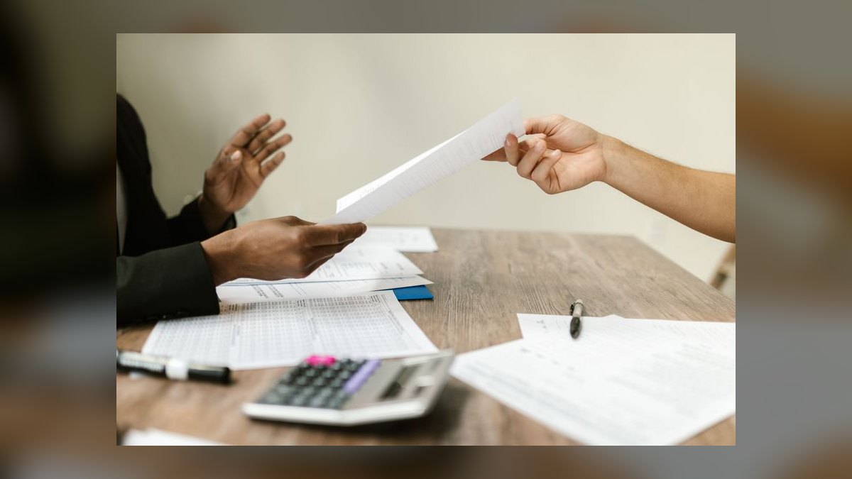 Should I Hire a Fractional CRO If I Am Taking the Company to Market in a Year in 2027 — figure 8