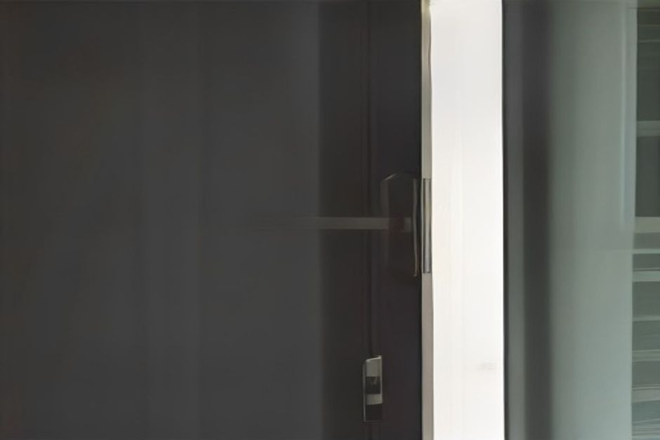 What Service Fees Should a Window Cleaning Company Charge?