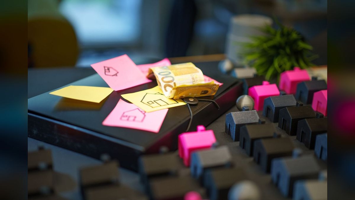 How much does a fractional CRO cost for a $10M to $50M ARR company in 2027?