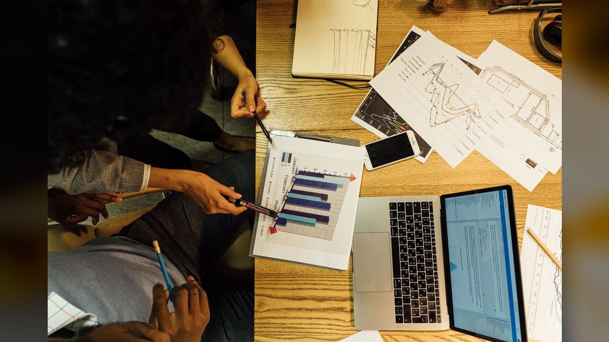 How do I hire a fractional revenue leader in Indianapolis?