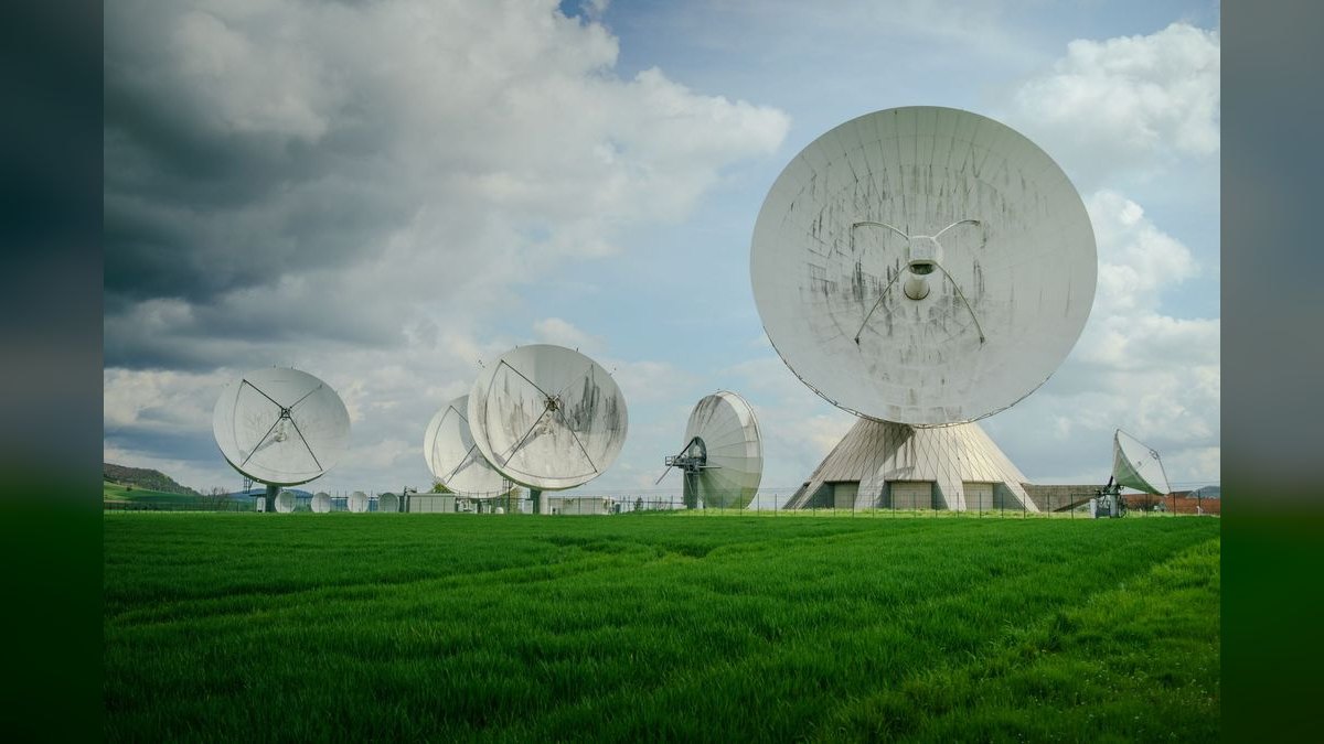 How does a fractional CRO fix forecasting at a telecom company in 2027 — figure 4