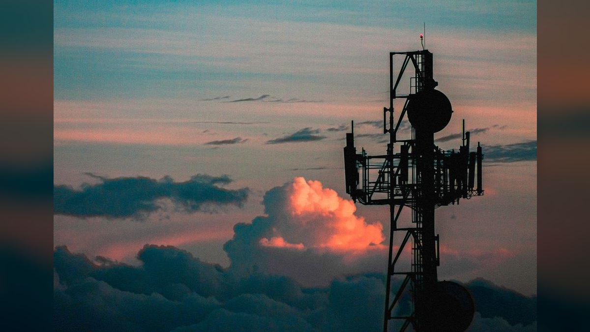 How does a fractional CRO fix forecasting at a telecom company in 2027 — figure 5