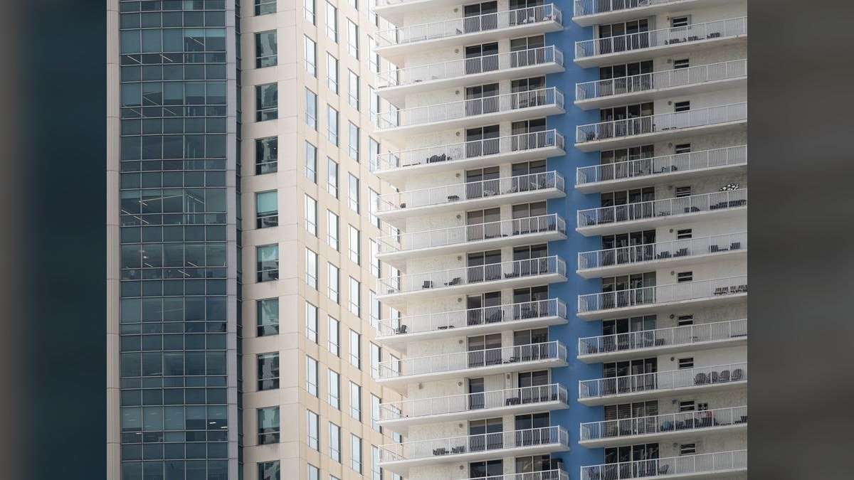 How do I evaluate a fractional CRO in Miami in 2027?