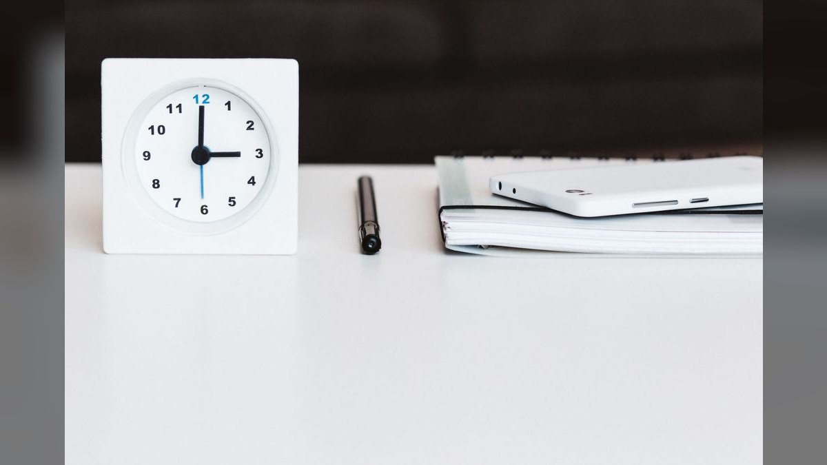 How do I hire a part-time CRO for a financial services company — figure 4