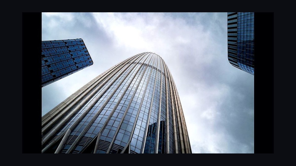 How do I hire a fractional revenue leader for a financial services company in 2027 — figure 1
