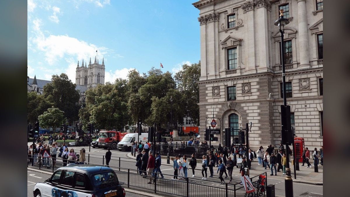How do I hire a fractional CRO in Westminster in 2027?
