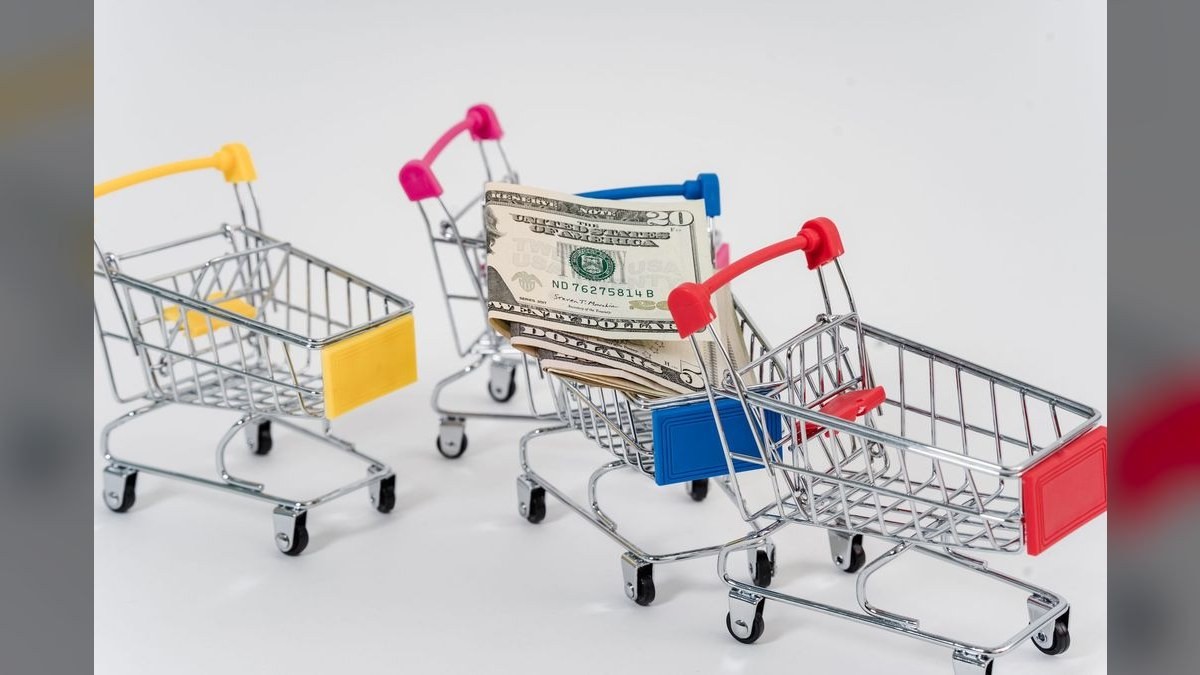 What does a fractional CRO cost in Centreville in 2027?