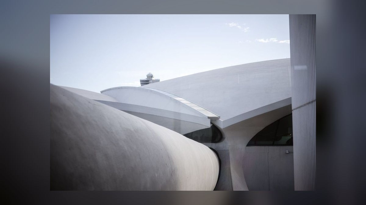 What does a fractional CRO cost in Lansdowne in 2027 — figure 10