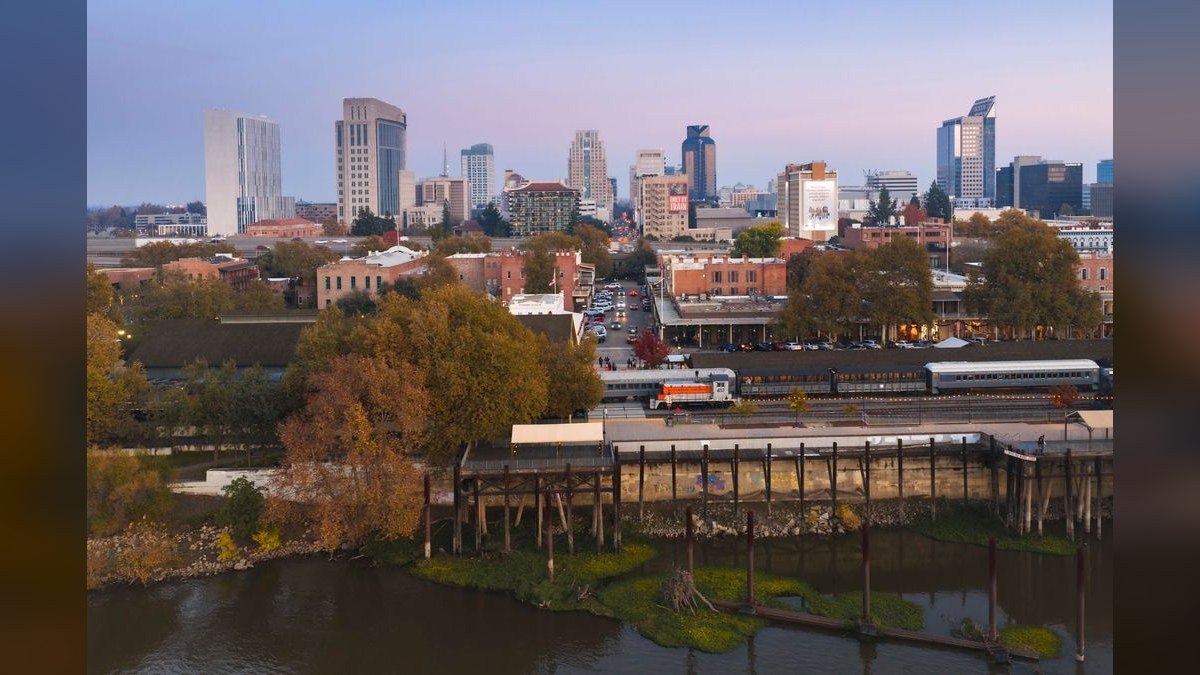 How do I find a fractional CRO in Sacramento in 2027?