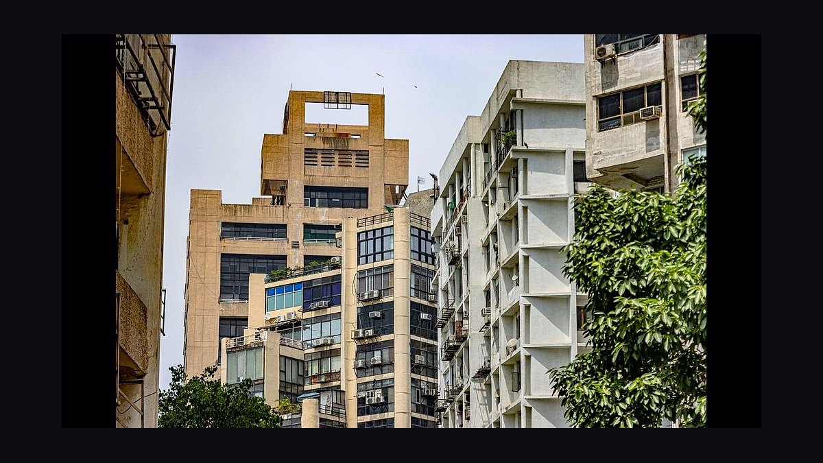 How do I find a fractional CRO in Gilbert in 2027?