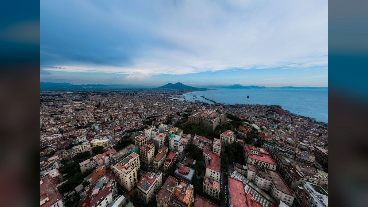 How do I find a fractional CRO in Naples in 2027?