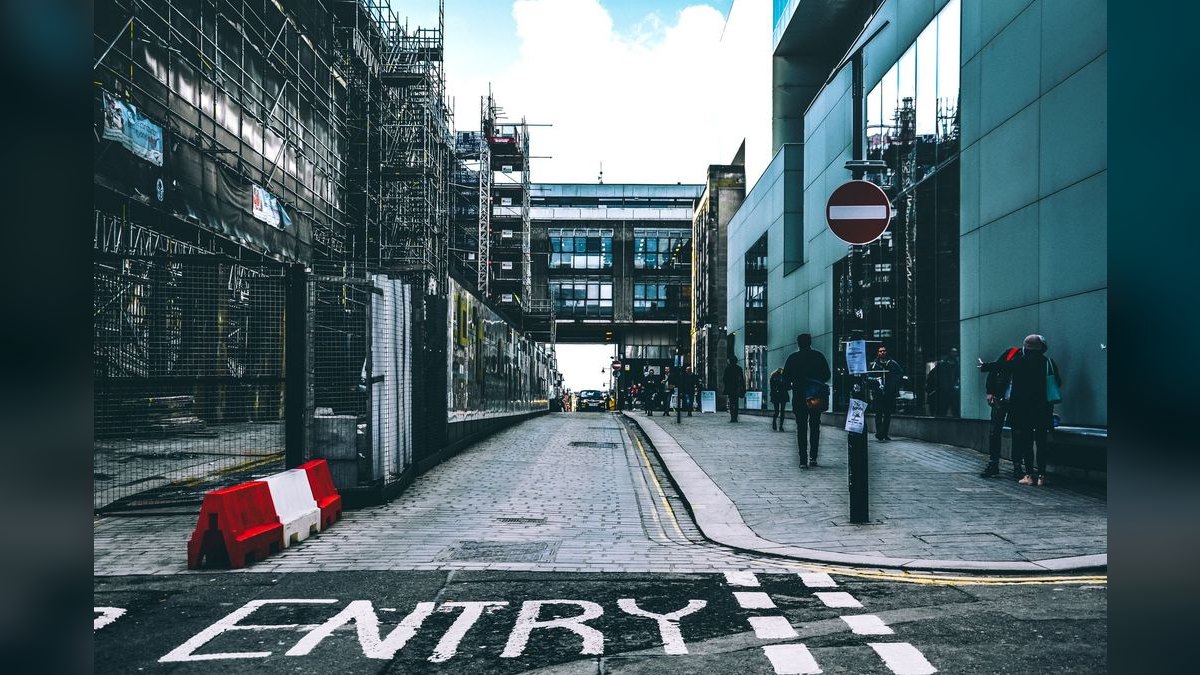 How do I hire an interim CRO for a proptech company — figure 3