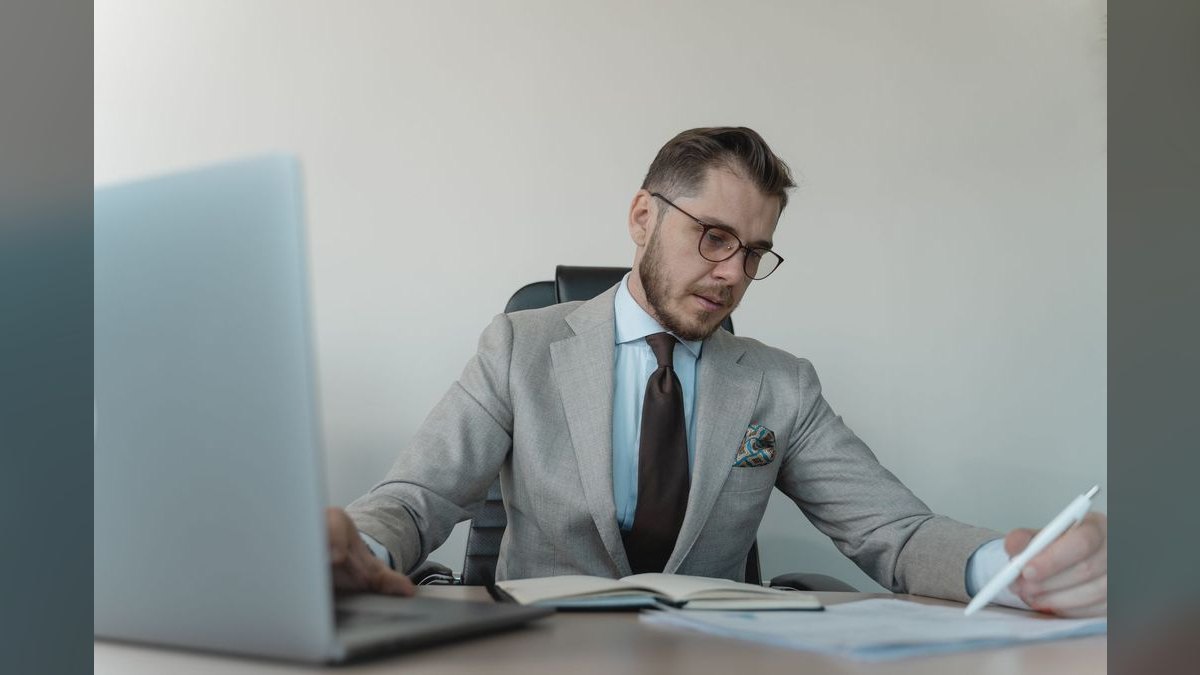 How do I hire a fractional VP of Sales in Raleigh in 2027 — figure 4