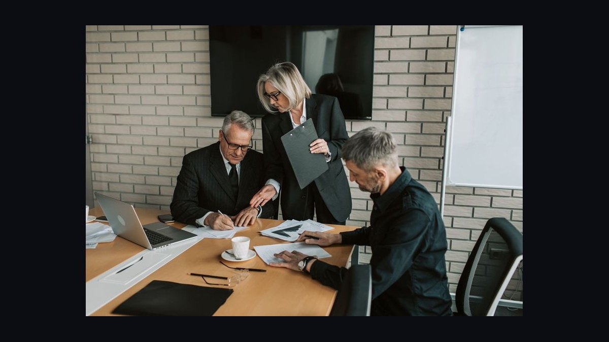How much does a fractional Chief Revenue Officer cost for a $1M to $5M ARR company in 2027?