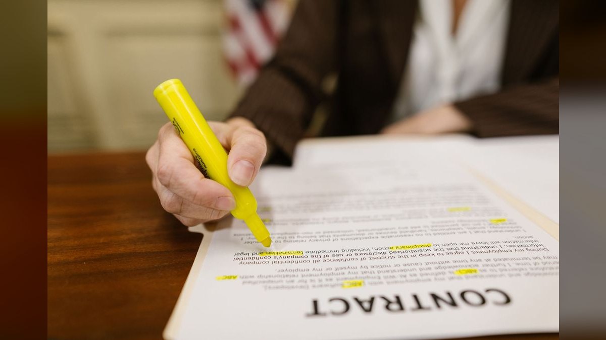 What contract terms protect a fractional Chief Revenue Officer engagement in 2027?