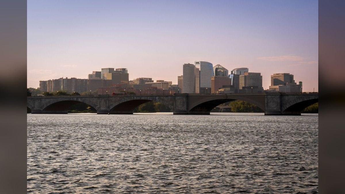 How do I find a fractional CRO in Anacostia in 2027?