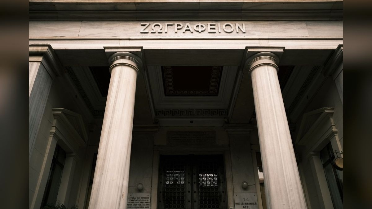 How do I find a fractional CRO in Adelphi in 2027?