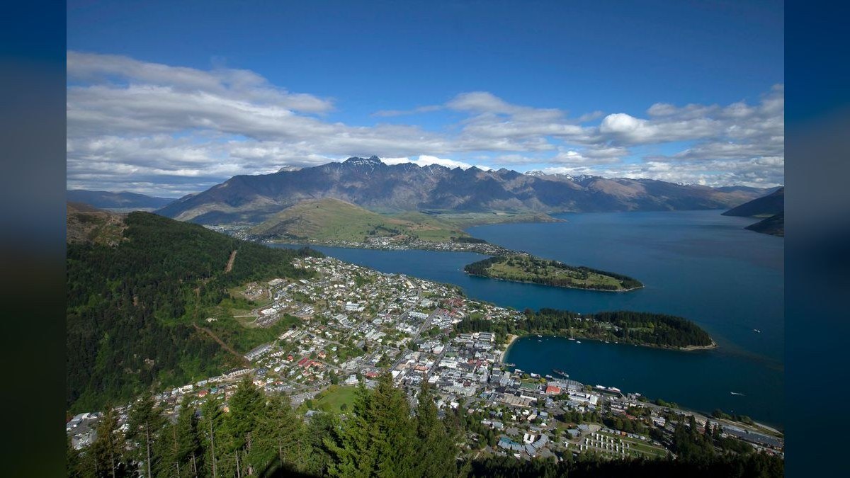 Should I hire a fractional CRO in Queenstown in 2027?