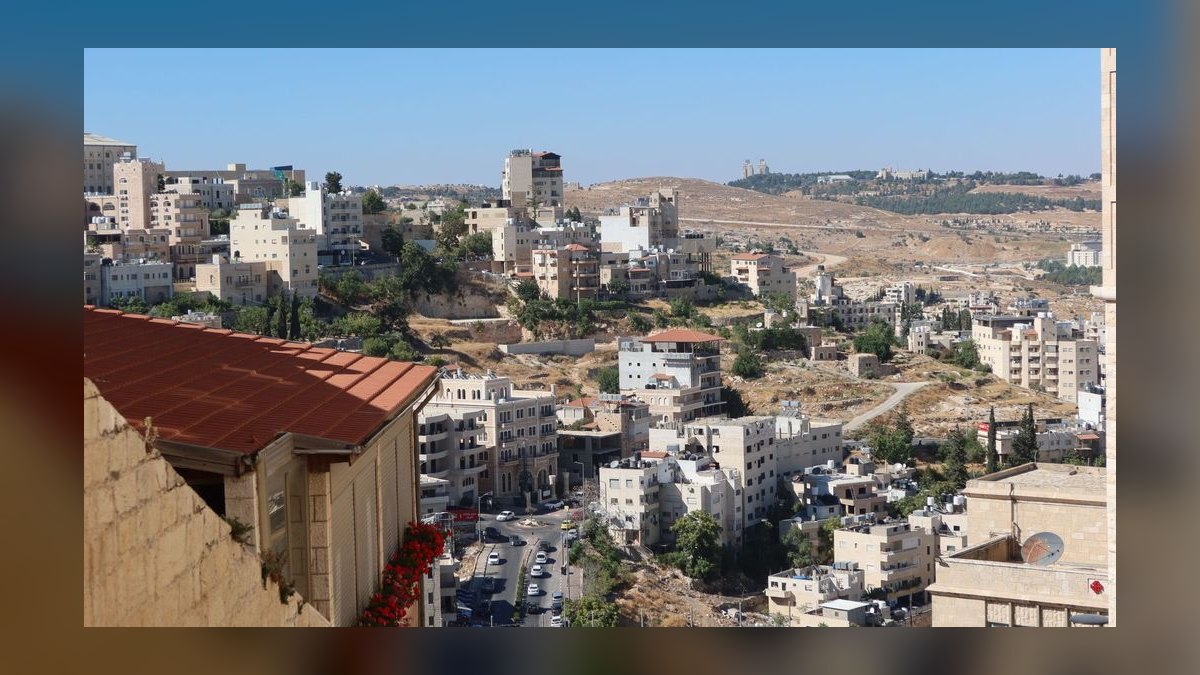 Who is the best fractional CRO in Hebron in 2027 — figure 10