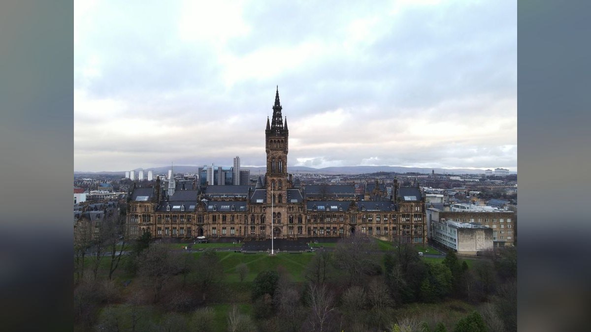 How do I find a fractional CRO in Glasgow — figure 1