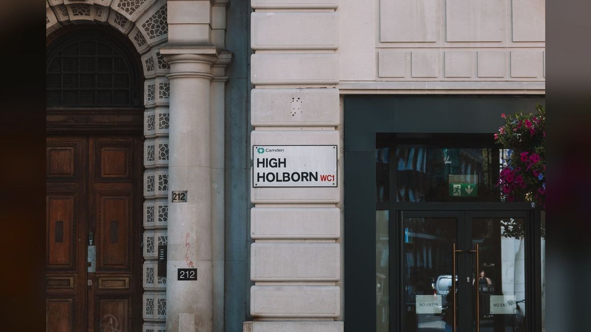 Should I hire a fractional CRO in Camden in 2027?